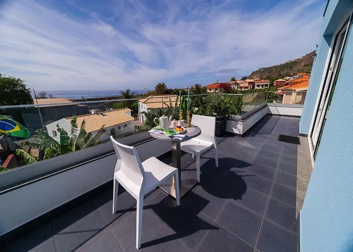 Blue House Apartment *